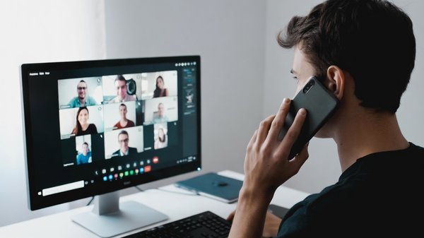 Formation aux outils de visioconférence : maîtrisez les meilleures pratiques en 2026